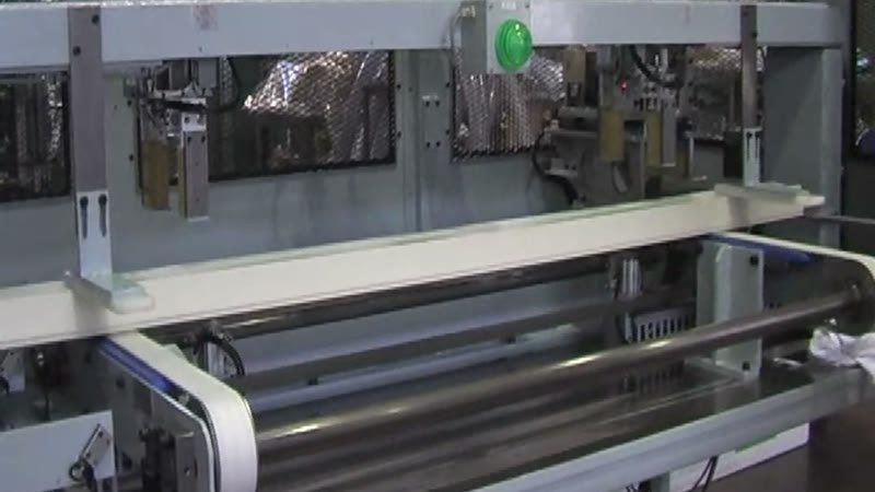 樹脂高速打抜き機の動画